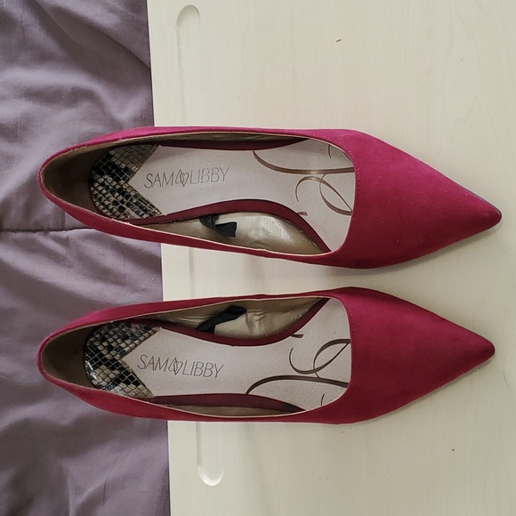 Sam & Libby Faux Suede Red 4" Heels Size 8 - Picture 3 of 6